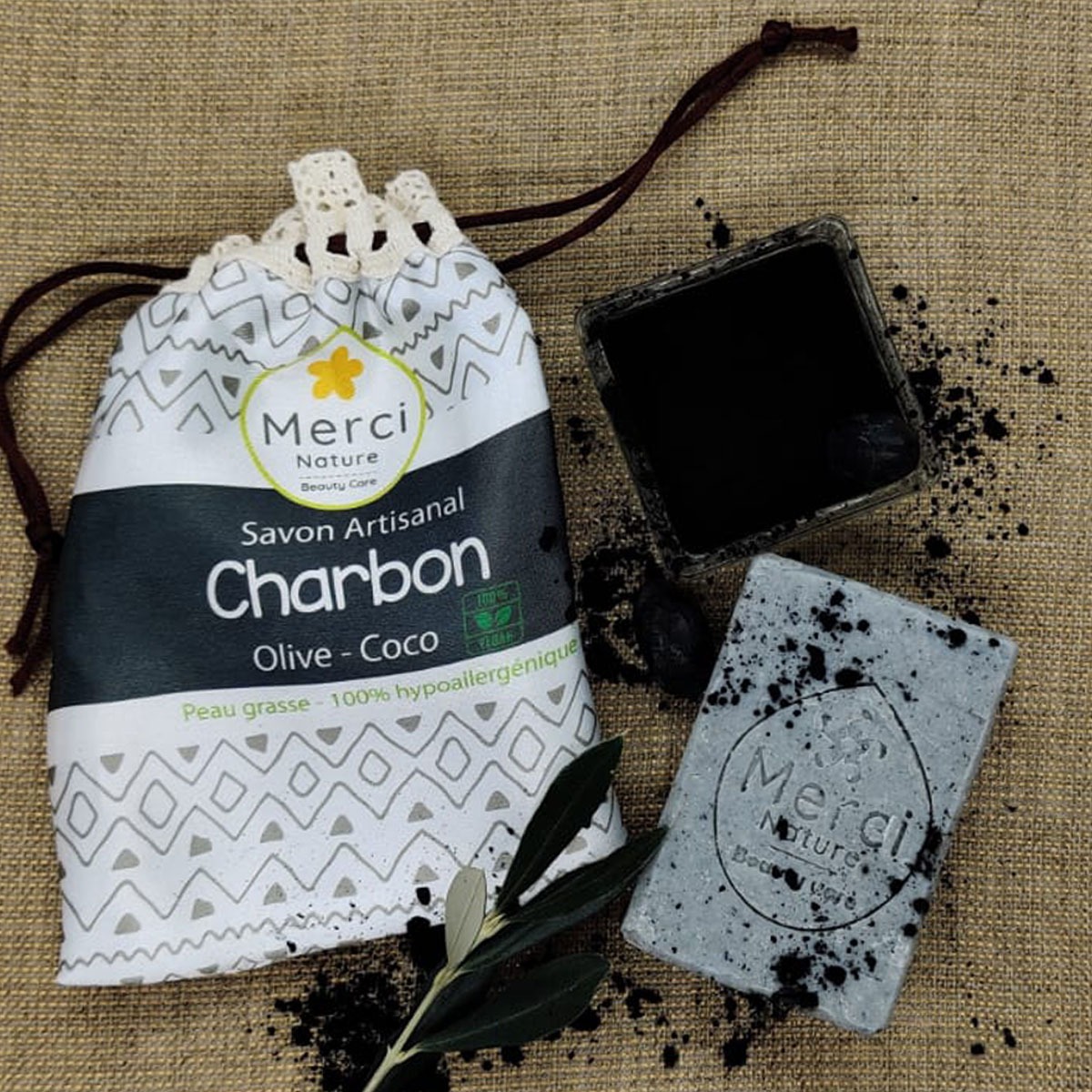 Sans-titre-1-1.jpg Savon visage au charbon et Olive - Vegan – Image 1