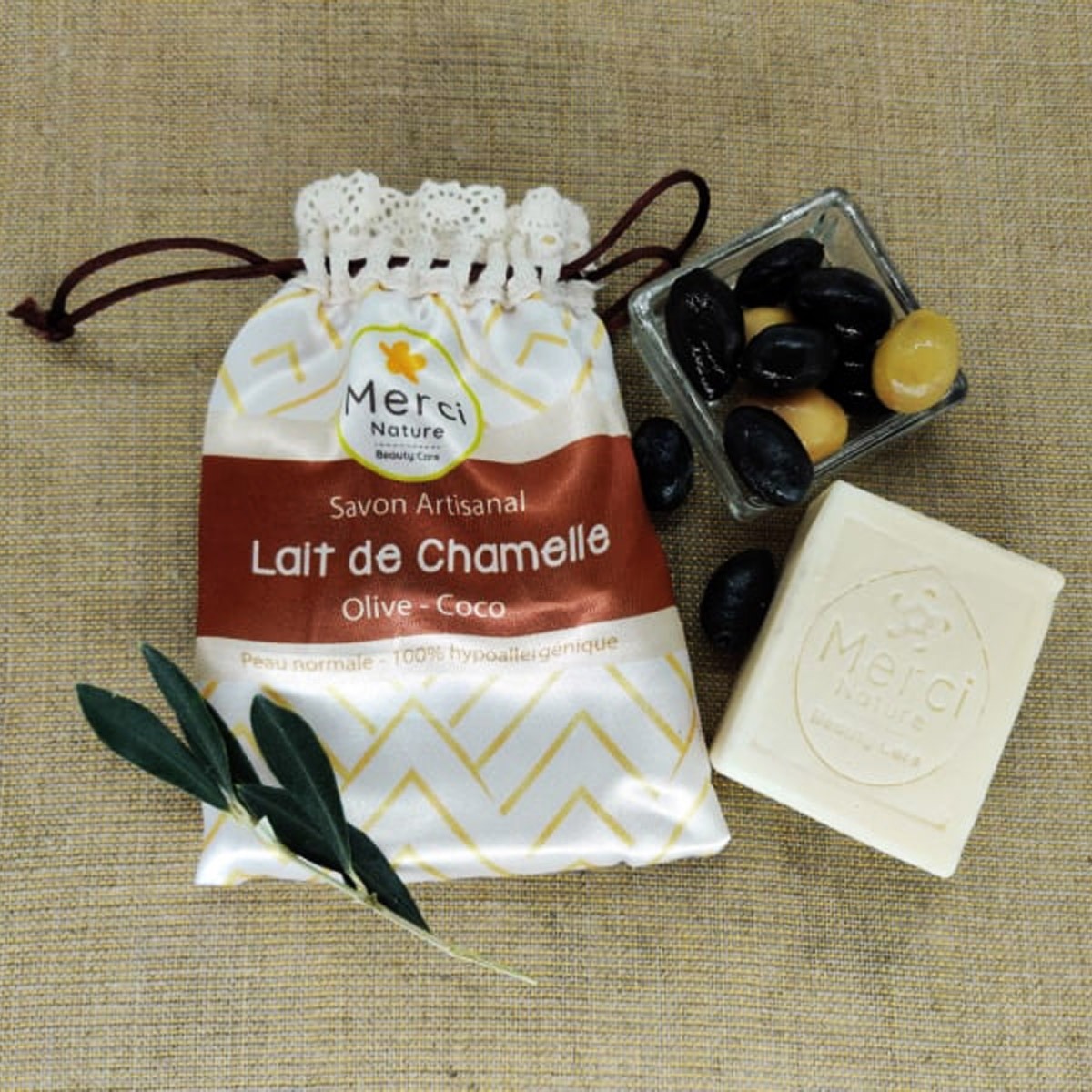 savon-lait-chamelle-olive-coco-pic.jpg Savon visage Lait de chamelle Olive-Coco – Image 1
